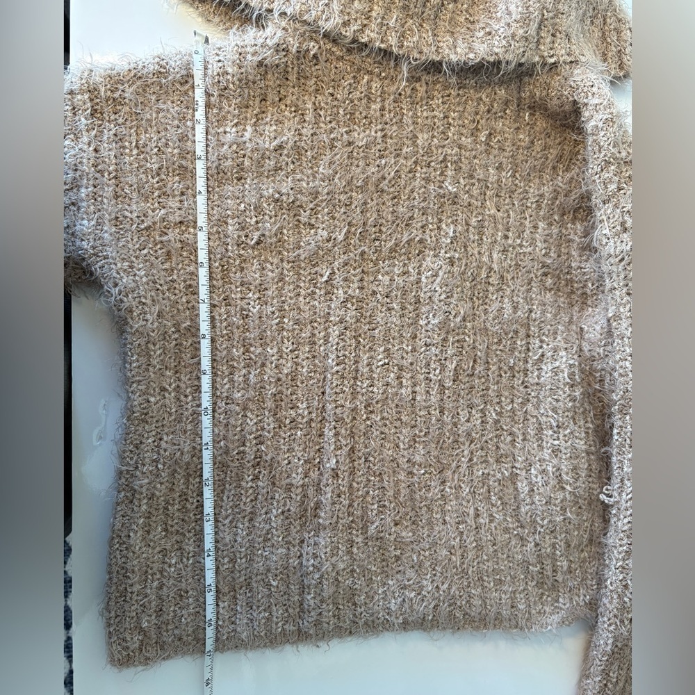 Premise Fuzzy Cropped Turtleneck Sweater – Size S | Beige - Picture 9 of 10